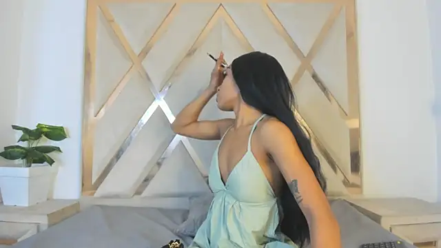 angelkyraasm online show from July 24, 1:09 pm