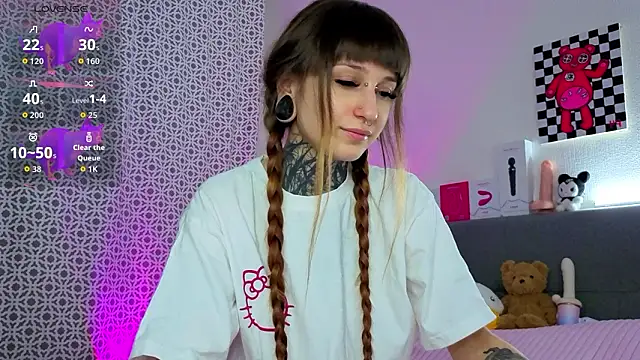 LilithPoison online show from February 5, 6:11 pm