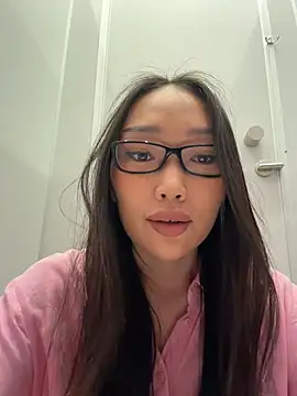 AdriaNochi online show from June 28, 1:07 pm