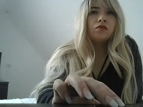 emmadiamondz online show from October 28, 9:48 am