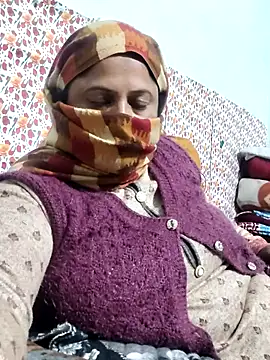 Mmm143 online show from December 19, 12:30 pm