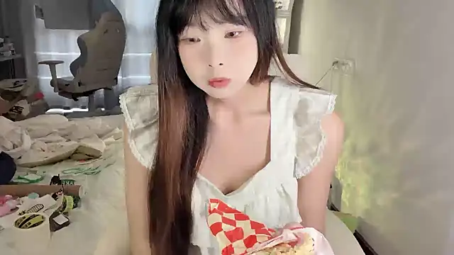 Akong11 online show from July 5, 7:36 am