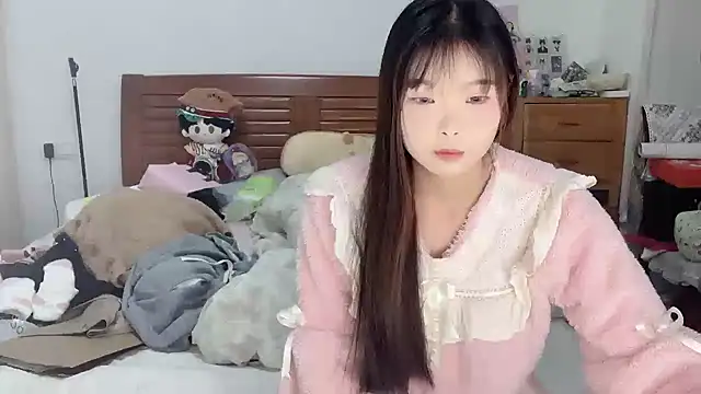 Akong11 online show from October 21, 4:11 pm