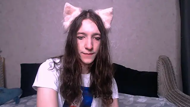 Snapshot of SilverMuse_ chatting on October 5, 2:27 am SilverMuse online show from October 5, 2:27 am