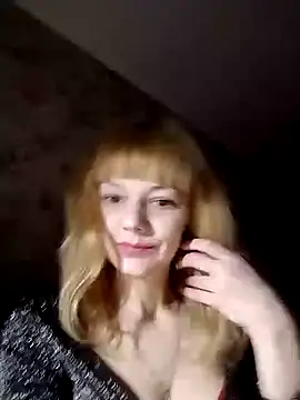 AliceSwan1122 online show from October 18, 9:05 pm