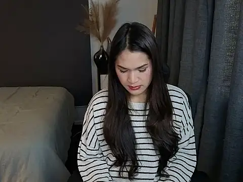 ZoeyJohnson online show from May 10, 4:25 am
