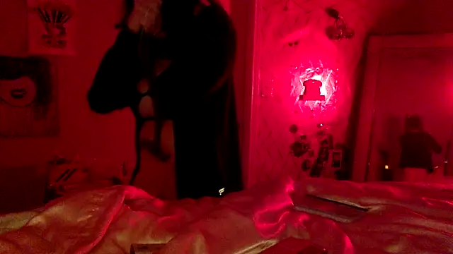 Texxaspearl online show from February 7, 8:18 am