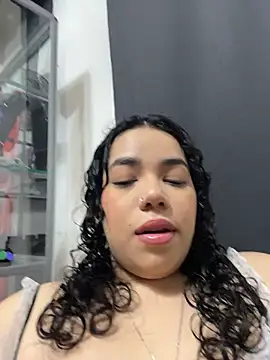 krisstenSantos online show from November 18, 12:17 pm