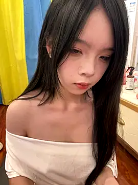 qiqi x online show from November 15, 1:12 pm