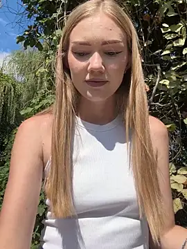 MilaMoone online show from September 21, 10:14 am