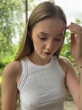 MilaMoone online show from June 28, 11:17 am