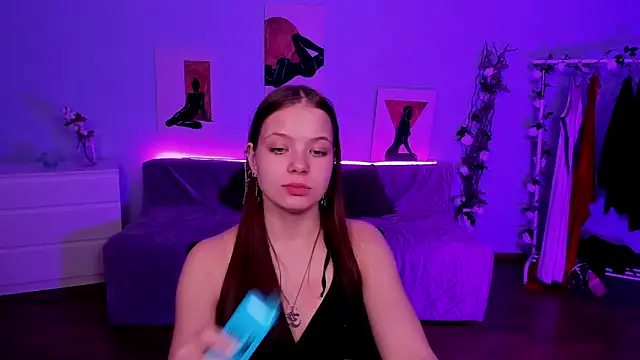 BetsyKiss online show from May 2, 10:35 pm