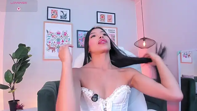 Tiffany Low online show from July 27, 2:25 pm