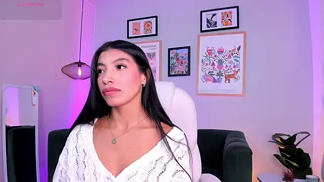 Tiffany Low online show from July 11, 2:28 pm