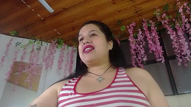 Andrea secret  online show from January 8, 5:50 pm