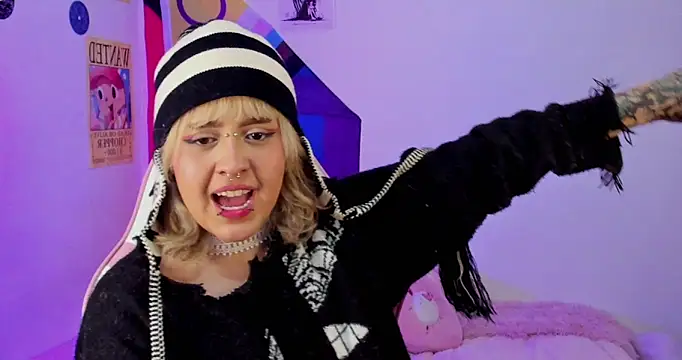 NekoWaifu online show from January 7, 3:04 pm