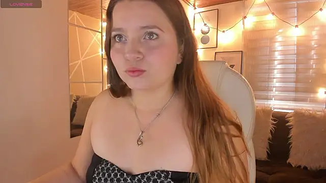 sophiee09  online show from February 9, 1:35 pm