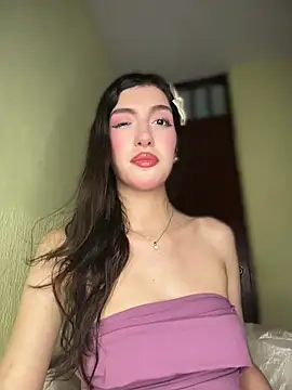 Emily-hottson online show from June 19, 5:22 am