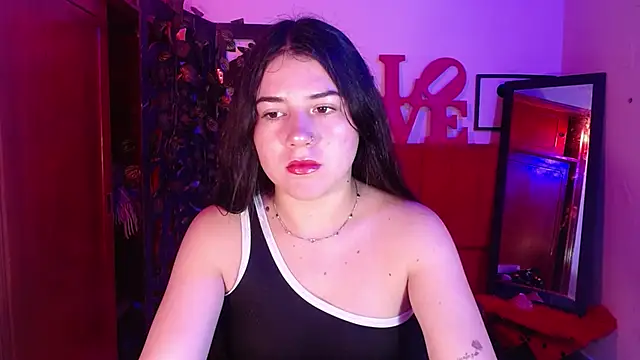 ilayra smith online show from November 26, 8:10 pm