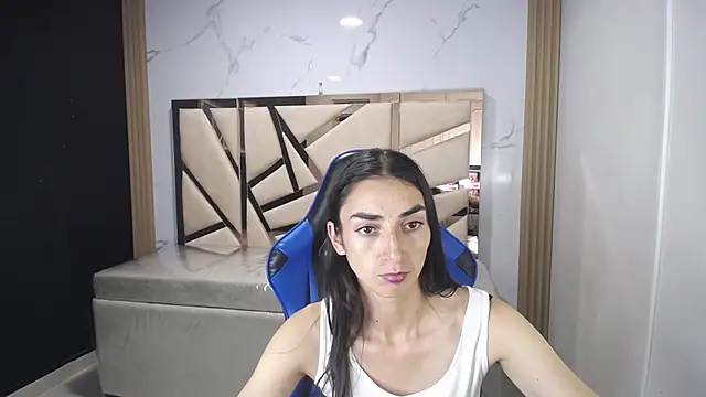 Maily a  online show from November 19, 2:55 am