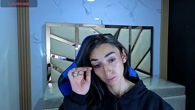 Maily a  online show from February 24, 2:55 am