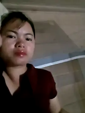 Snapshot of emly-xinh18 chatting on October 7, 12:53 pm emly-xinh18 online show from October 7, 12:53 pm