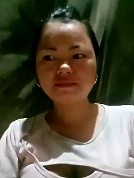 Snapshot of emly-xinh18 chatting on September 29, 10:04 pm emly-xinh18 online show from September 29, 10:04 pm