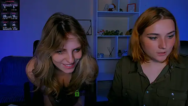 Snapshot of casey_meow_ chatting on October 9, 5:44 am casey meow online show from October 9, 5:44 am