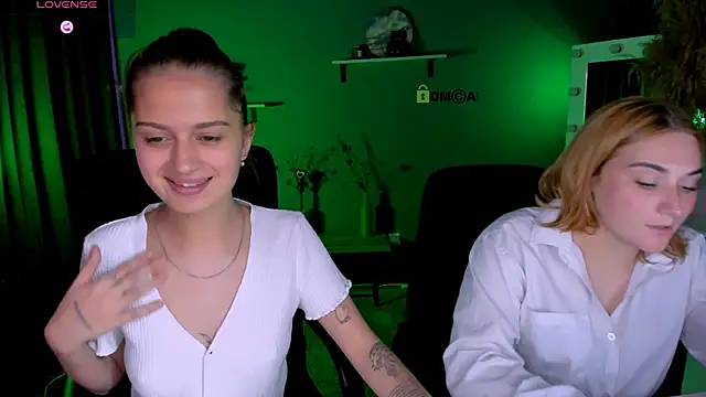 Snapshot of casey_meow_ chatting on September 22, 1:09 pm casey meow online show from September 22, 1:09 pm
