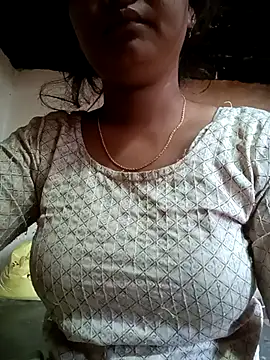 Snapshot of Hot_Shredha chatting on September 30, 1:22 am Hot Shredha online show from September 30, 1:22 am