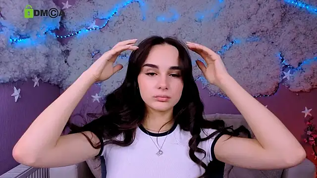 ariana ross7 online show from June 15, 7:25 pm
