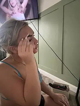 BelleXx online show from October 17, 2:09 pm