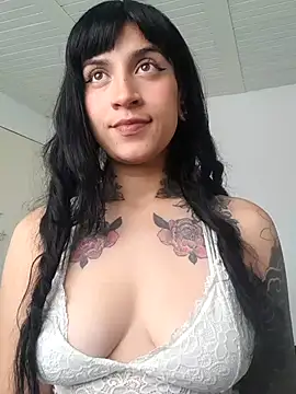 gabii hardy online show from March 11, 8:11 pm