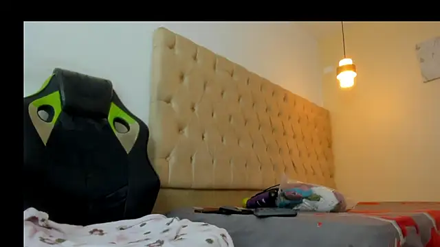 Naomis 35 online show from December 22, 7:28 pm