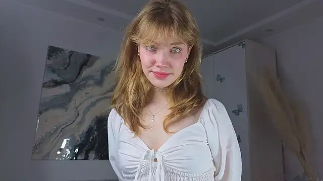 pienaple online show from September 25, 4:11 am