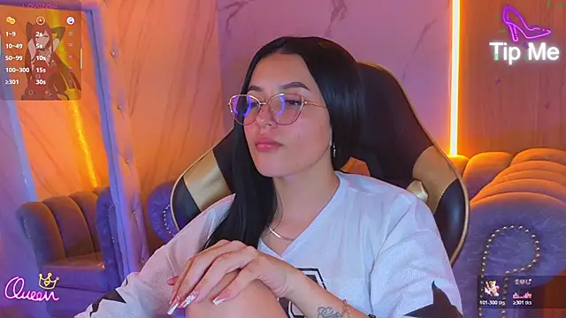 sophiadoll tf online show from June 3, 2:33 pm