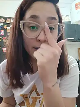 linameii online show from June 29, 12:27 pm