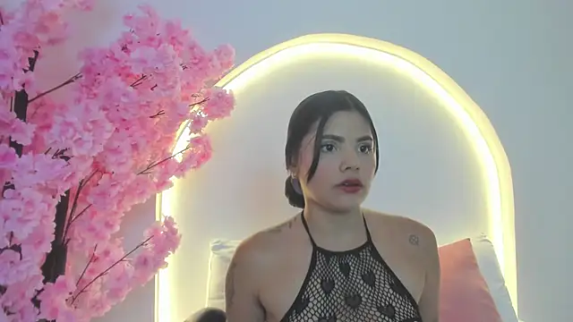 molly lovee  online show from June 30, 7:24 pm