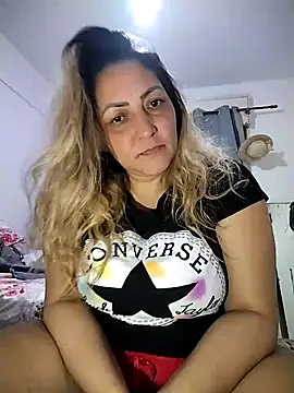 Snapshot of Lunita86 chatting on October 3, 2:16 am Lunita86 online show from October 3, 2:16 am