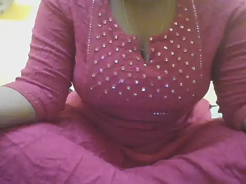 honeyqueen143 online show from July 31, 7:42 am