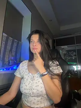 cutie modest  online show from October 19, 7:05 pm