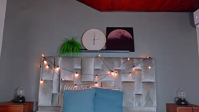 KeendraFox  online show from March 1, 12:27 pm