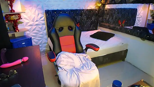 Amy dl online show from November 28, 12:52 pm