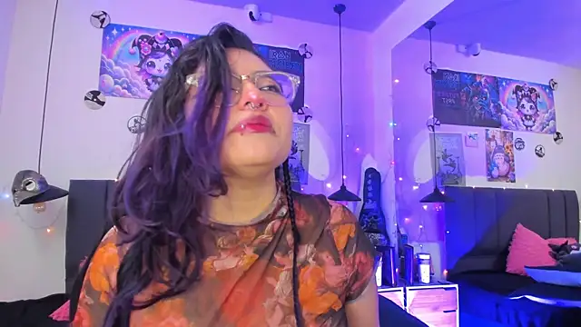 SabrinaV  online show from June 12, 11:29 am