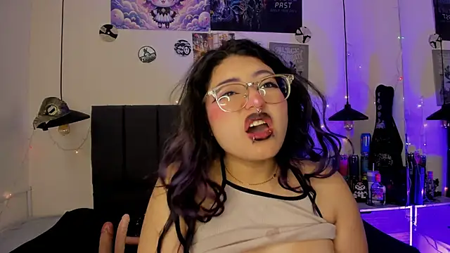 SabrinaV  online show from June 26, 11:33 am