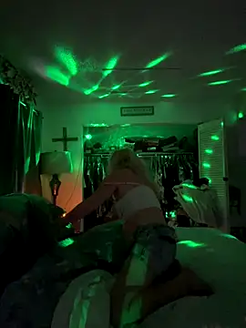 blondefun3818 online show from September 18, 2:10 am