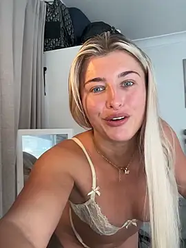 BabyBluexox online show from June 9, 11:09 am