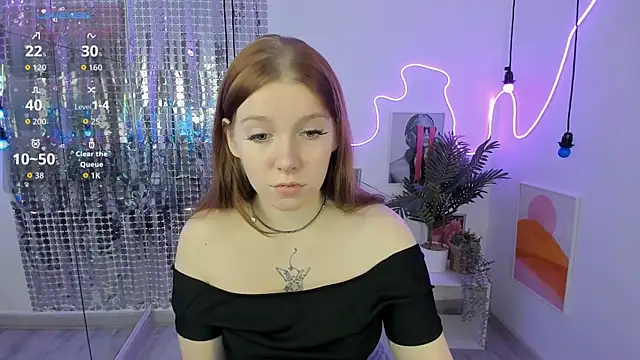 Layla Glam online show from December 14, 5:24 am