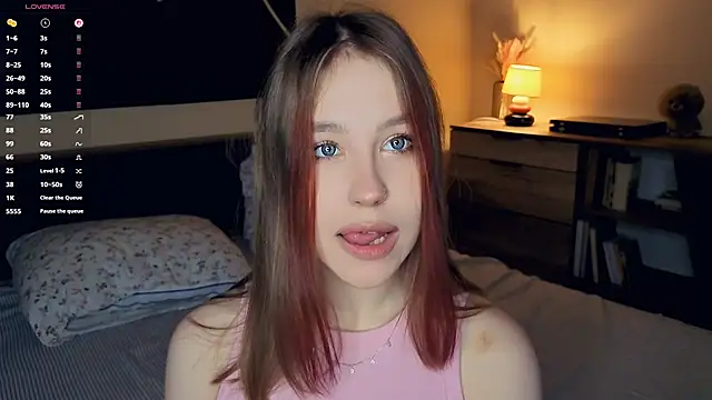 MaliaBourraine online show from December 4, 7:10 am