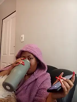 Snapshot of BubblyBeautiful chatting on October 20, 2:42 pm BubblyBeautiful online show from October 20, 2:42 pm